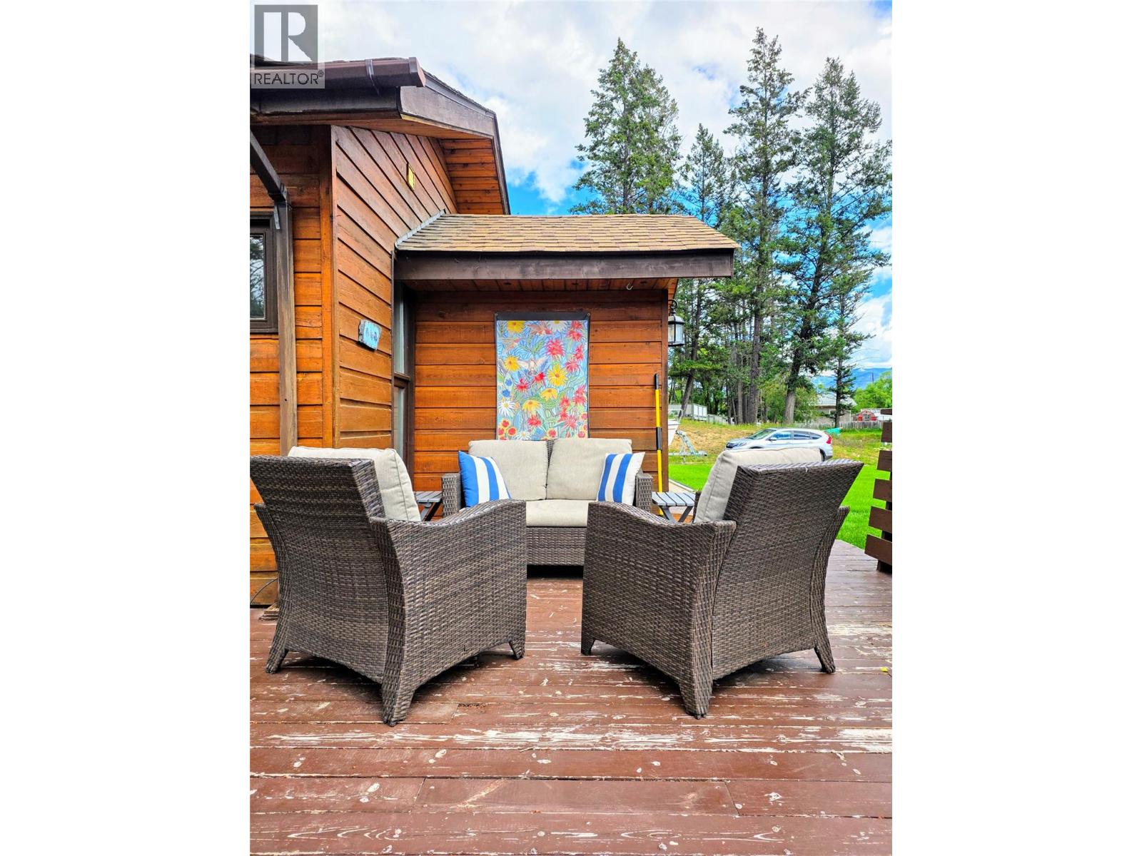 2110 13th Avenue, Invermere