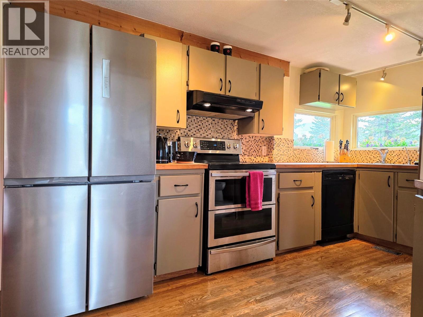 2110 13th Avenue, Invermere