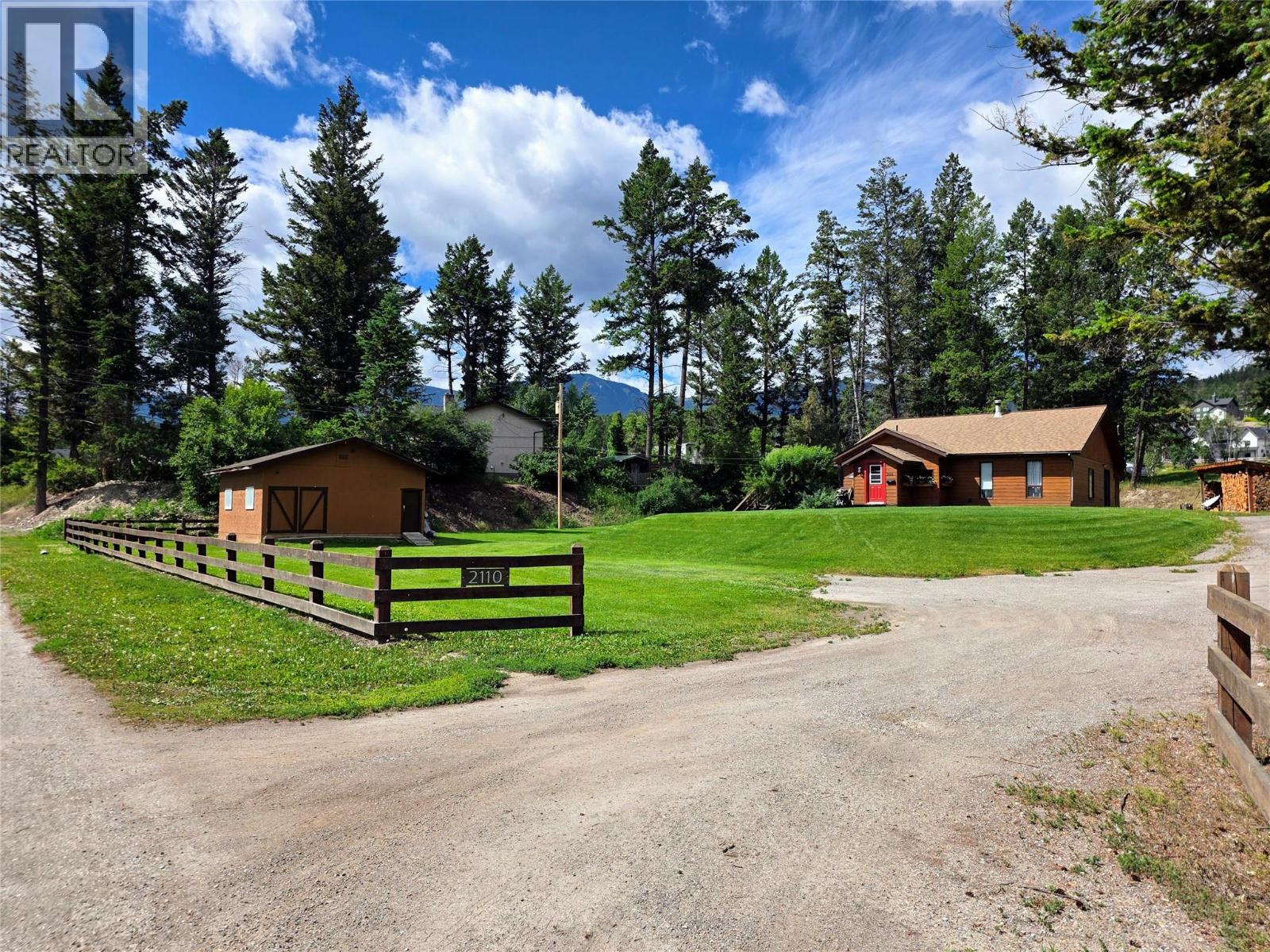 2110 13th Avenue, Invermere