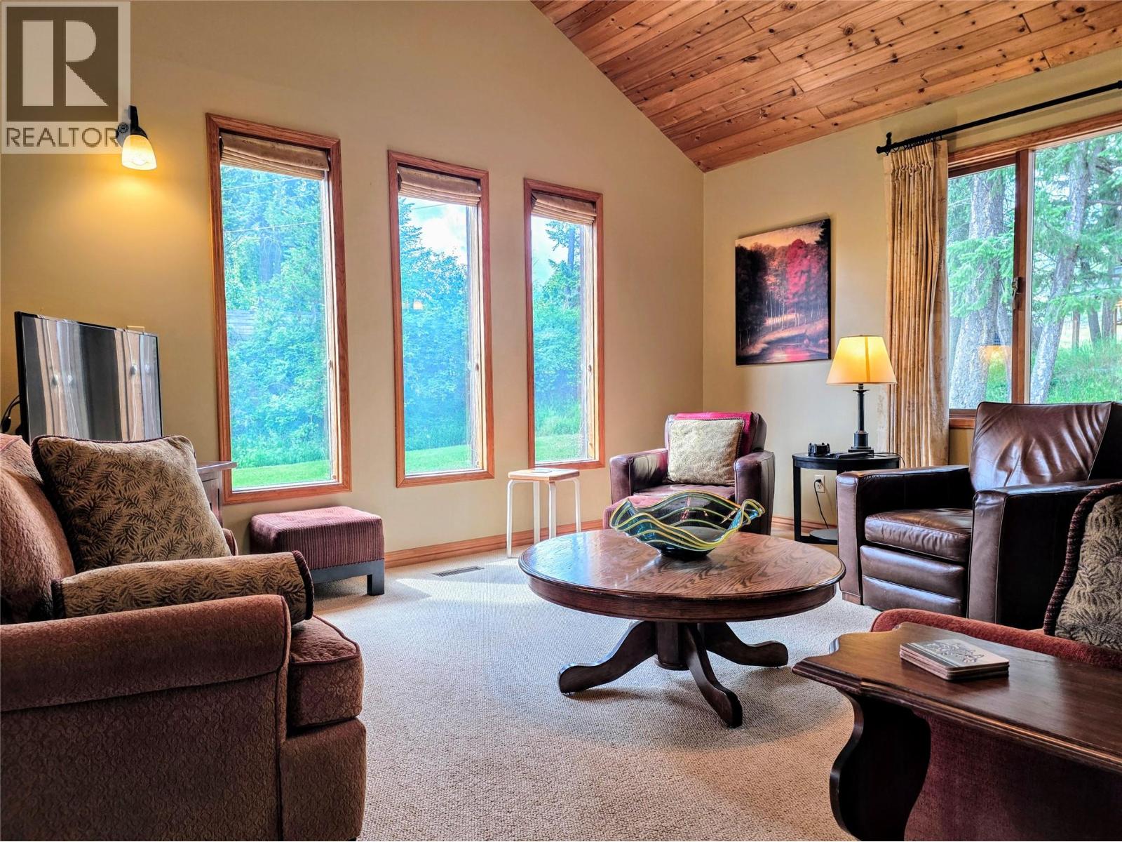2110 13th Avenue, Invermere