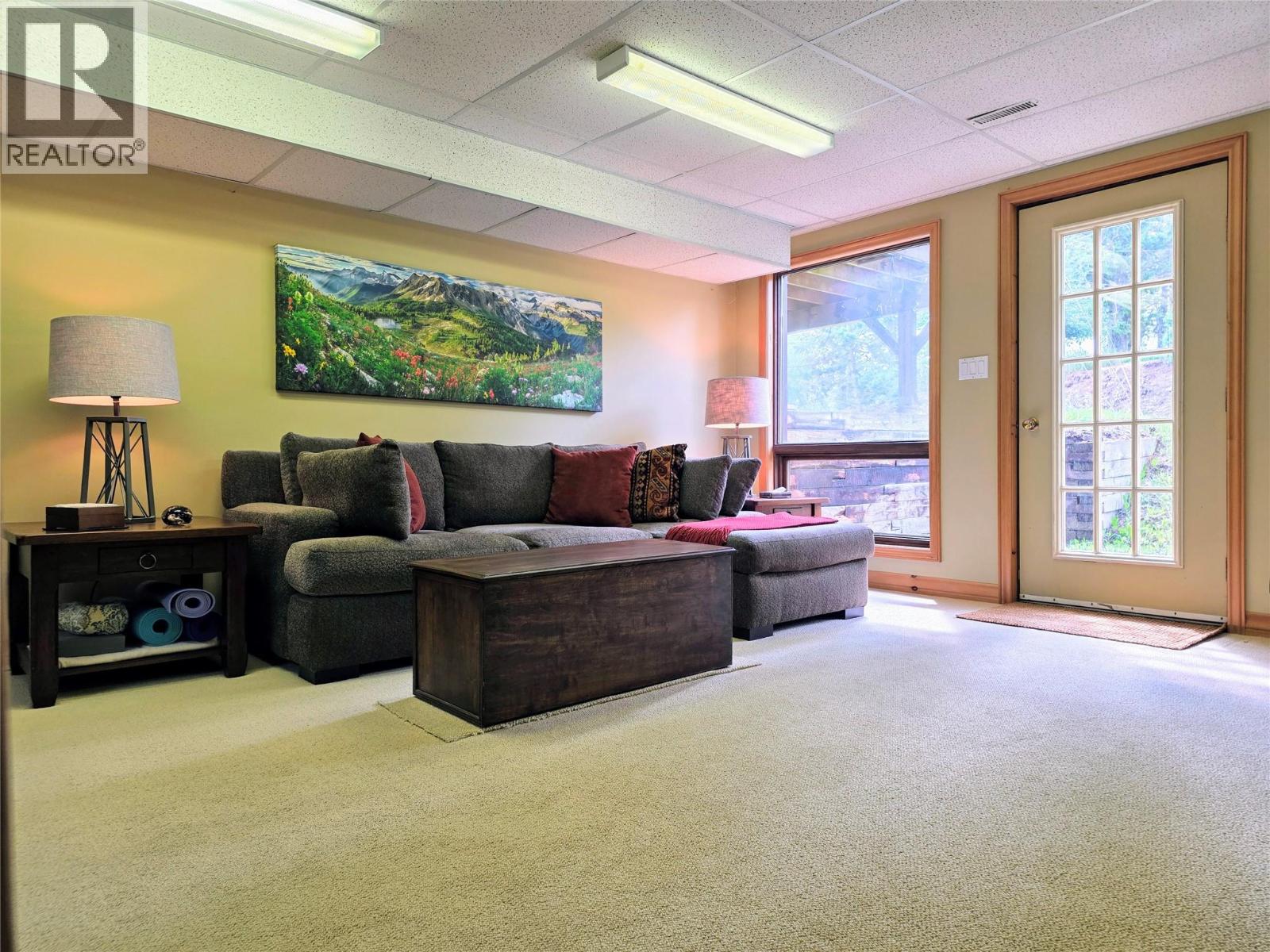 2110 13th Avenue, Invermere