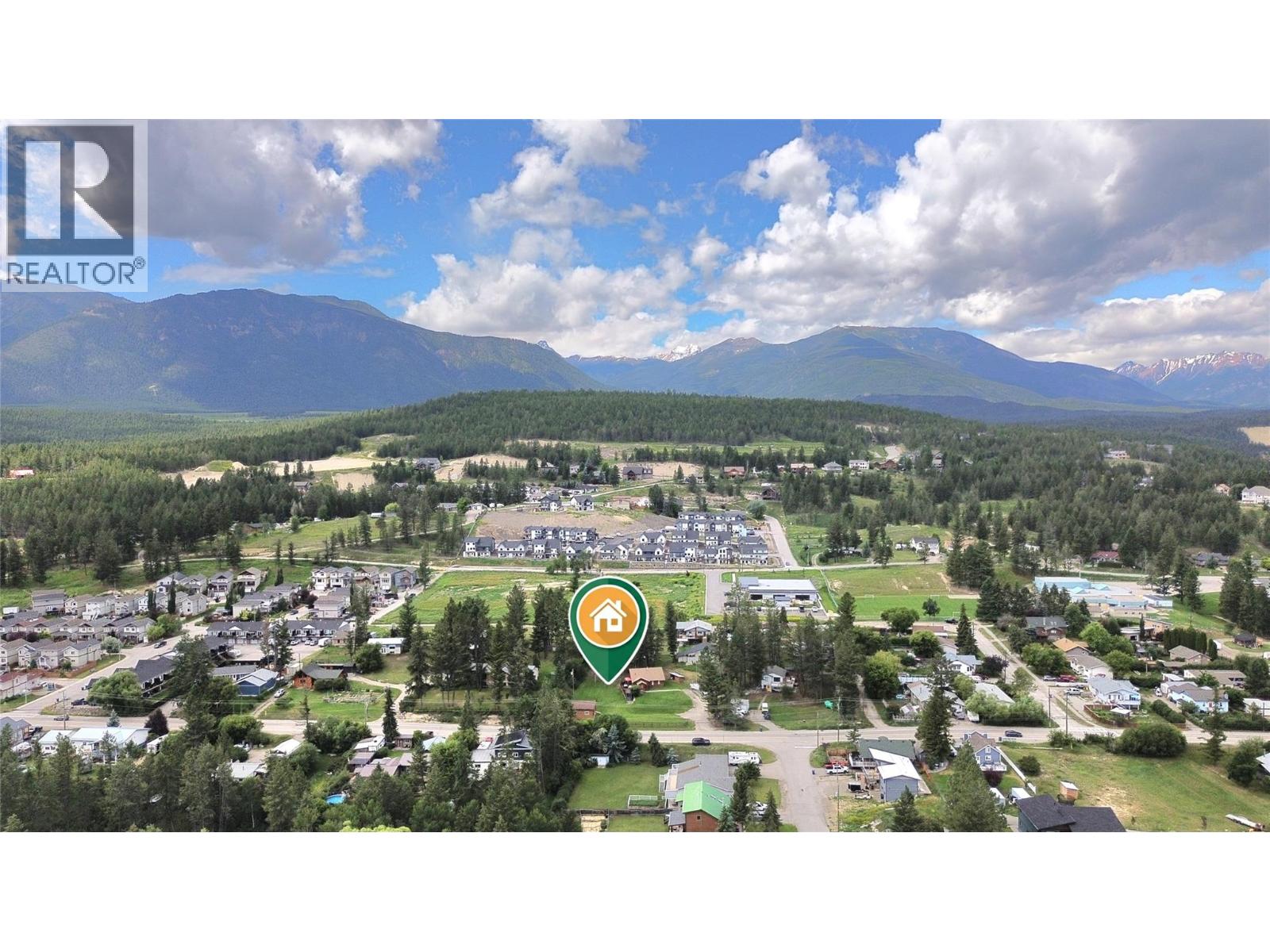 2110 13th Avenue, Invermere