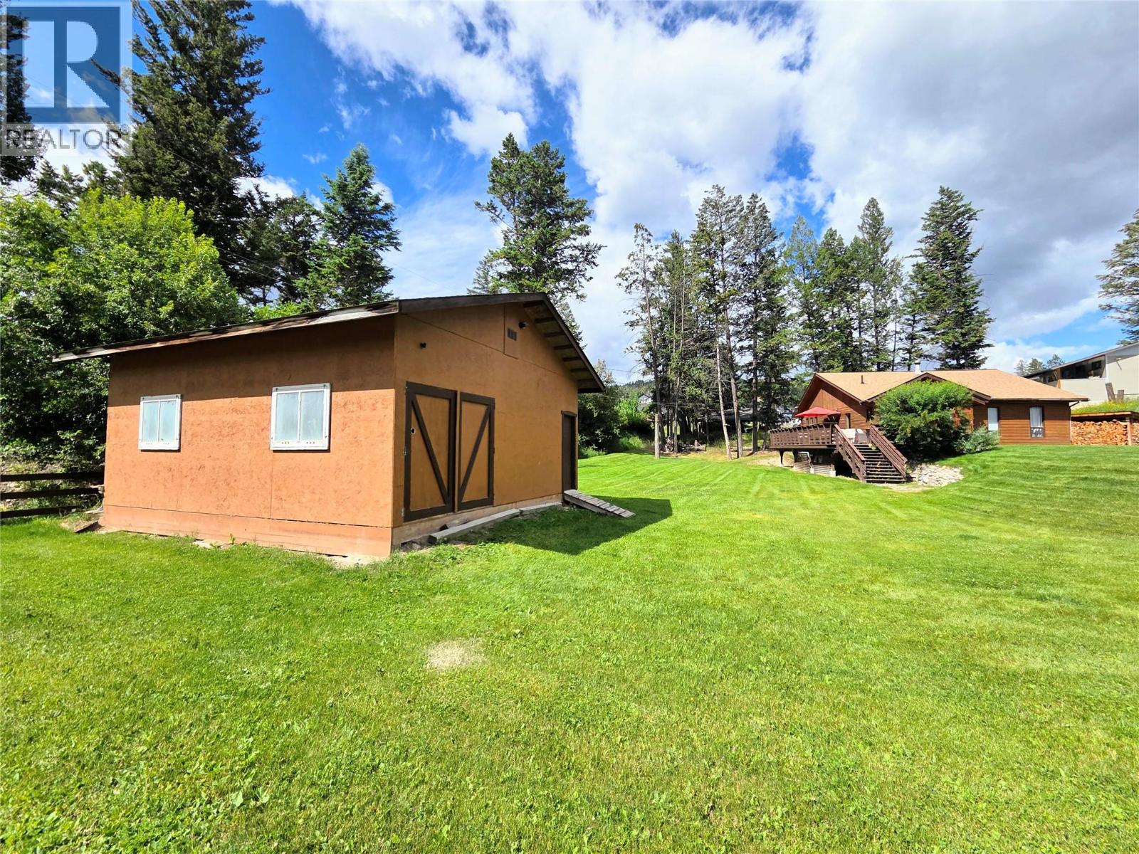 2110 13th Avenue, Invermere