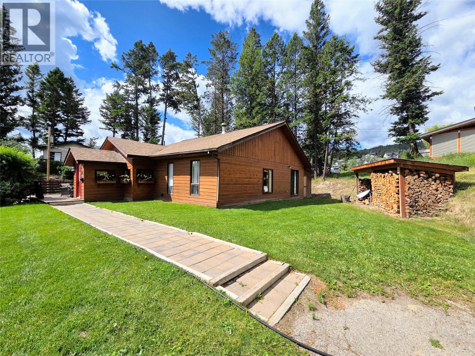 2110 13th Avenue, Invermere