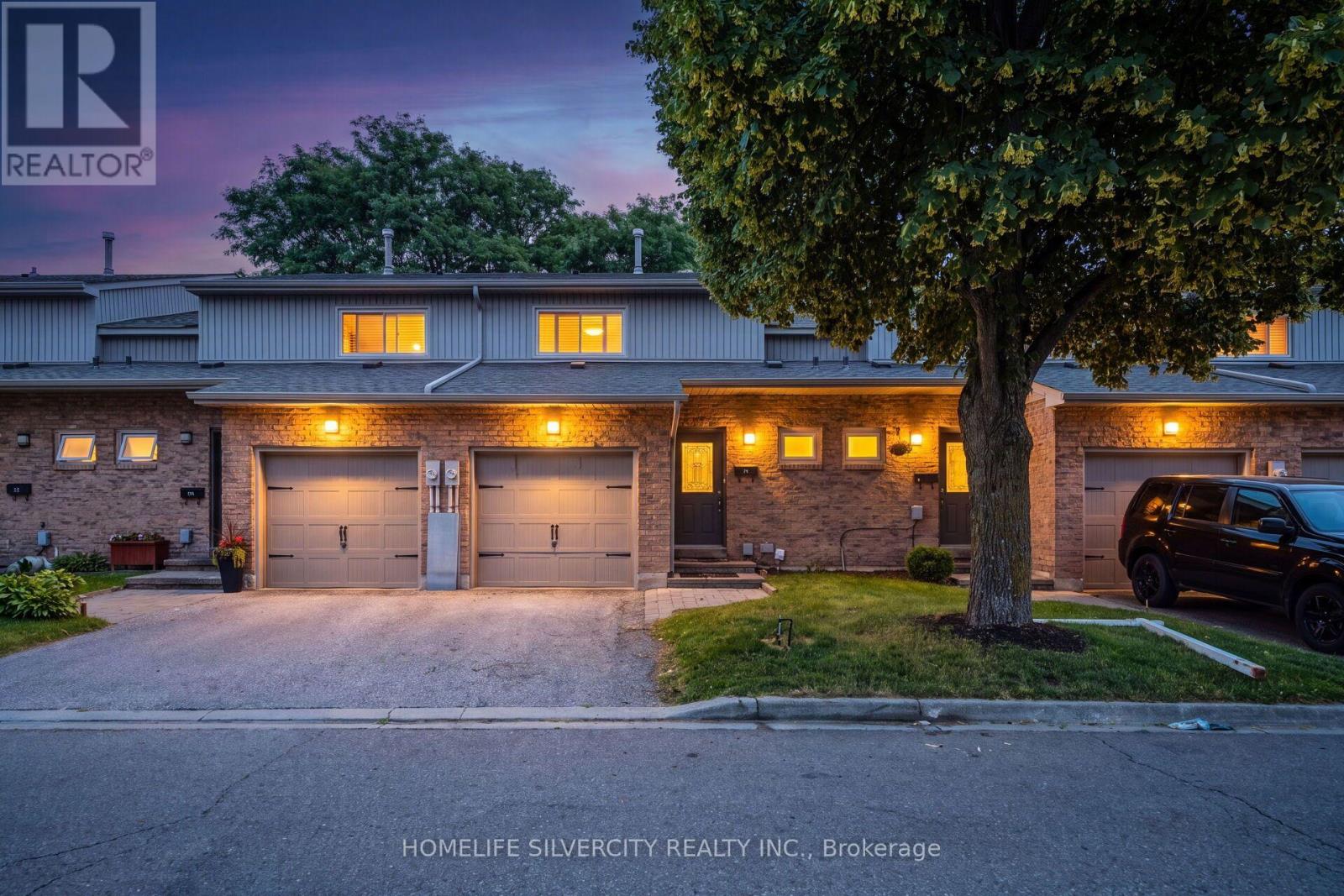 #64 399 VODDEN STREET E - 1