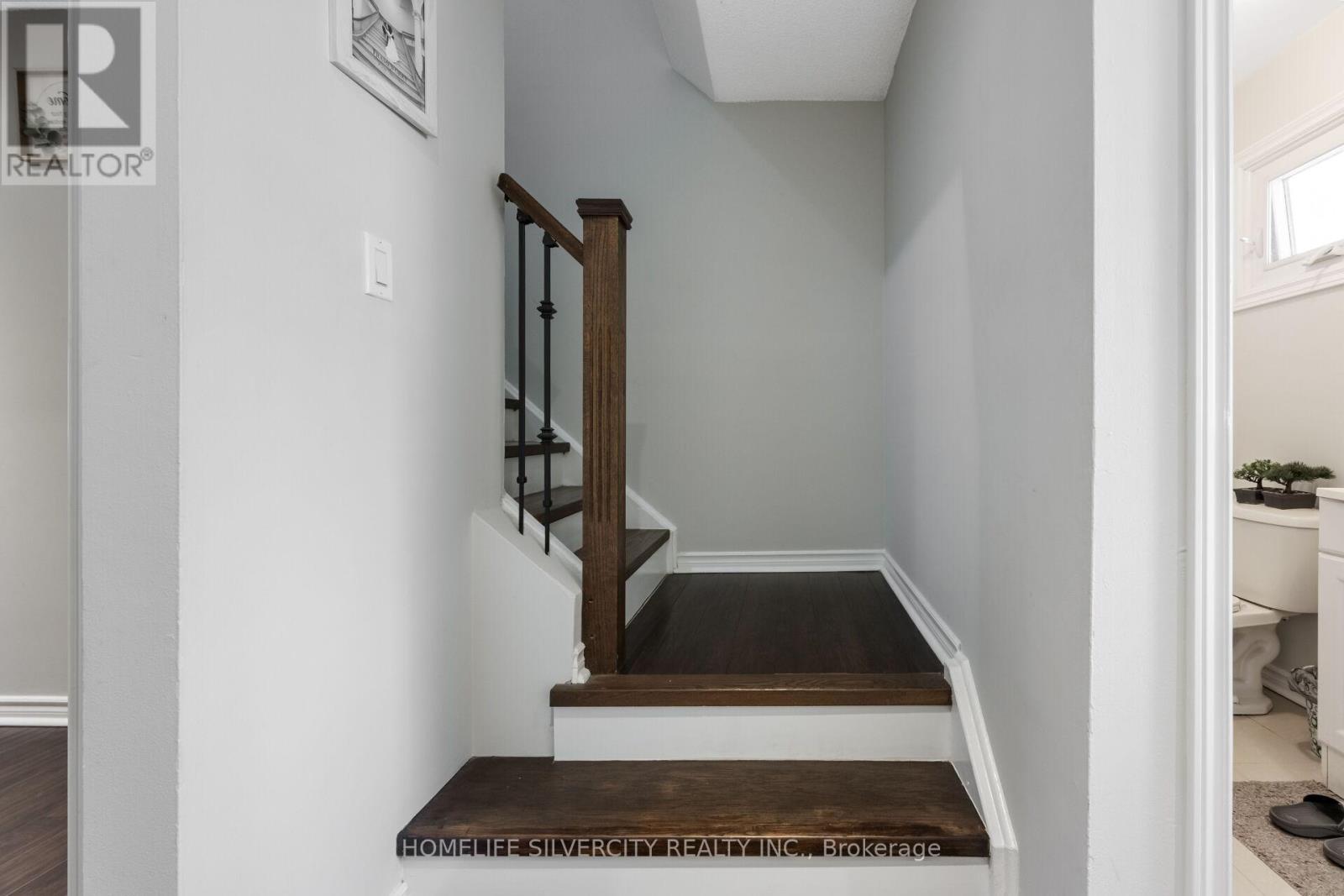 #64 399 VODDEN STREET E - 24