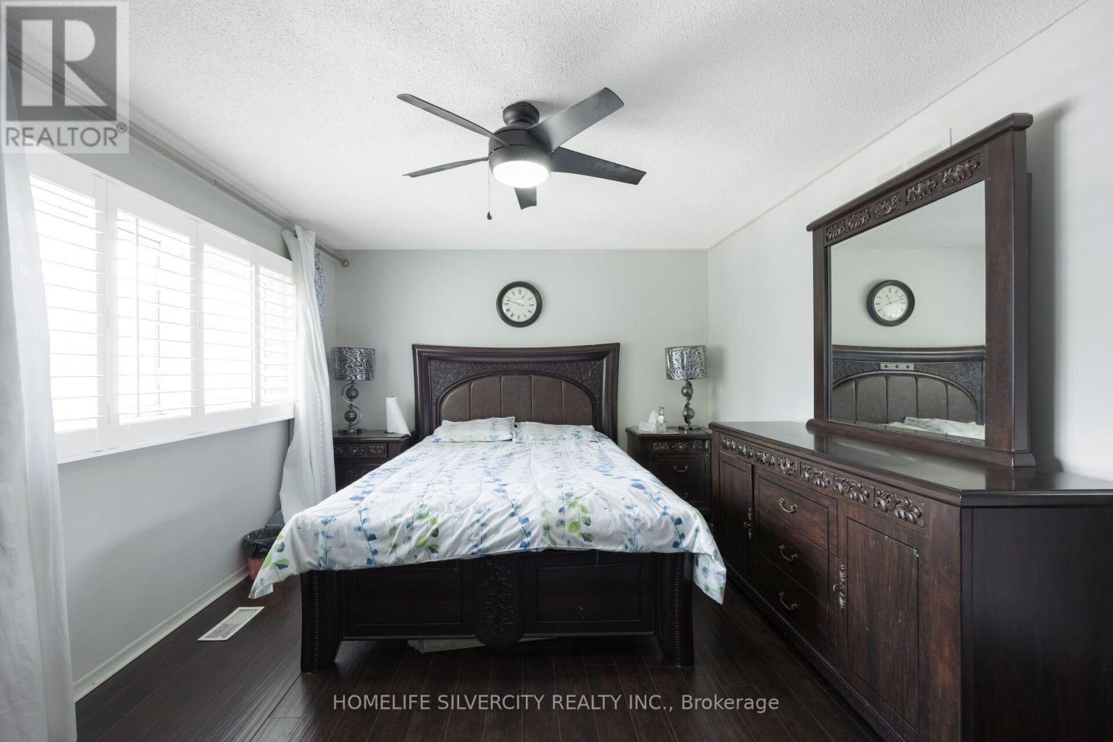#64 399 VODDEN STREET E - 25