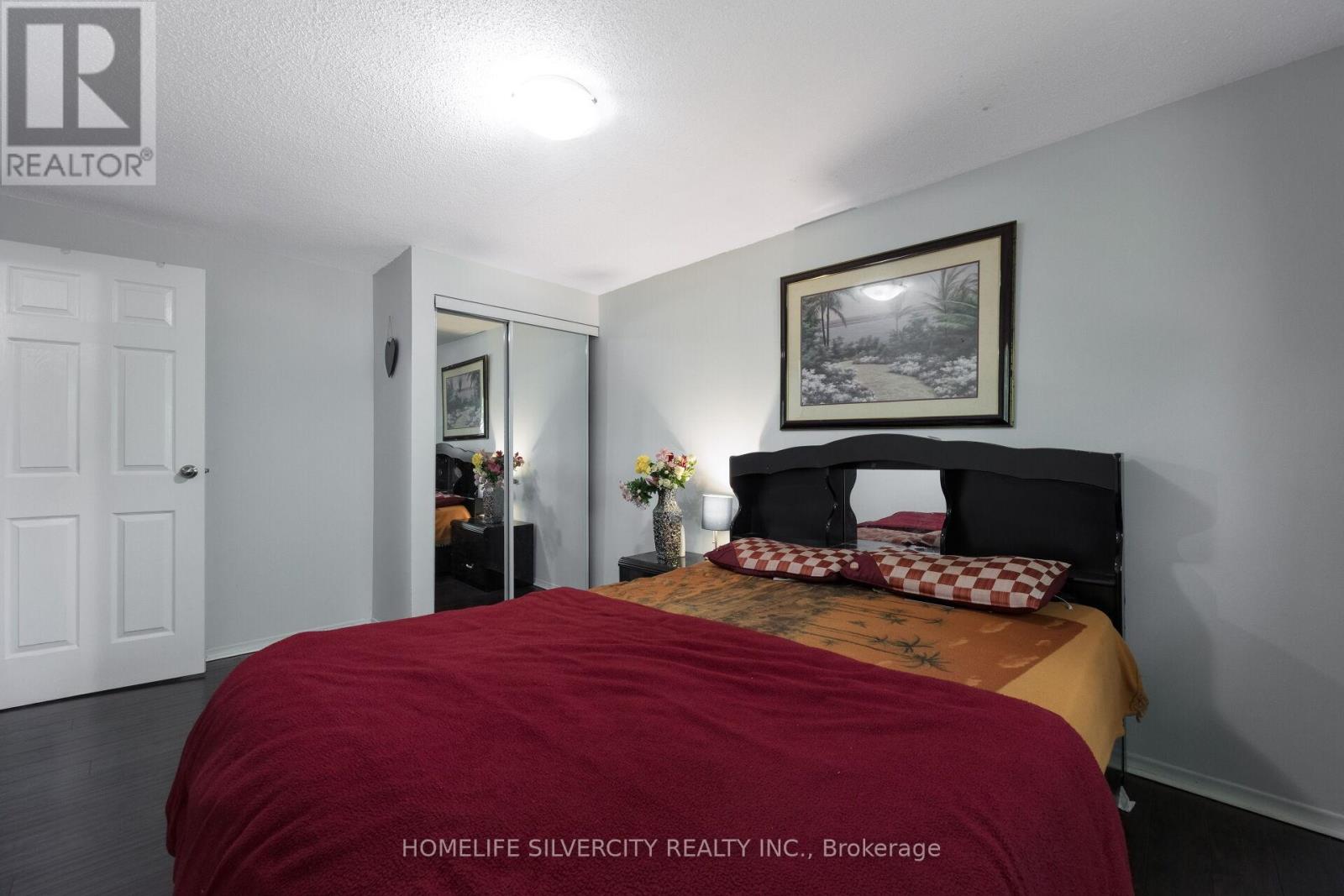 #64 399 VODDEN STREET E - 30