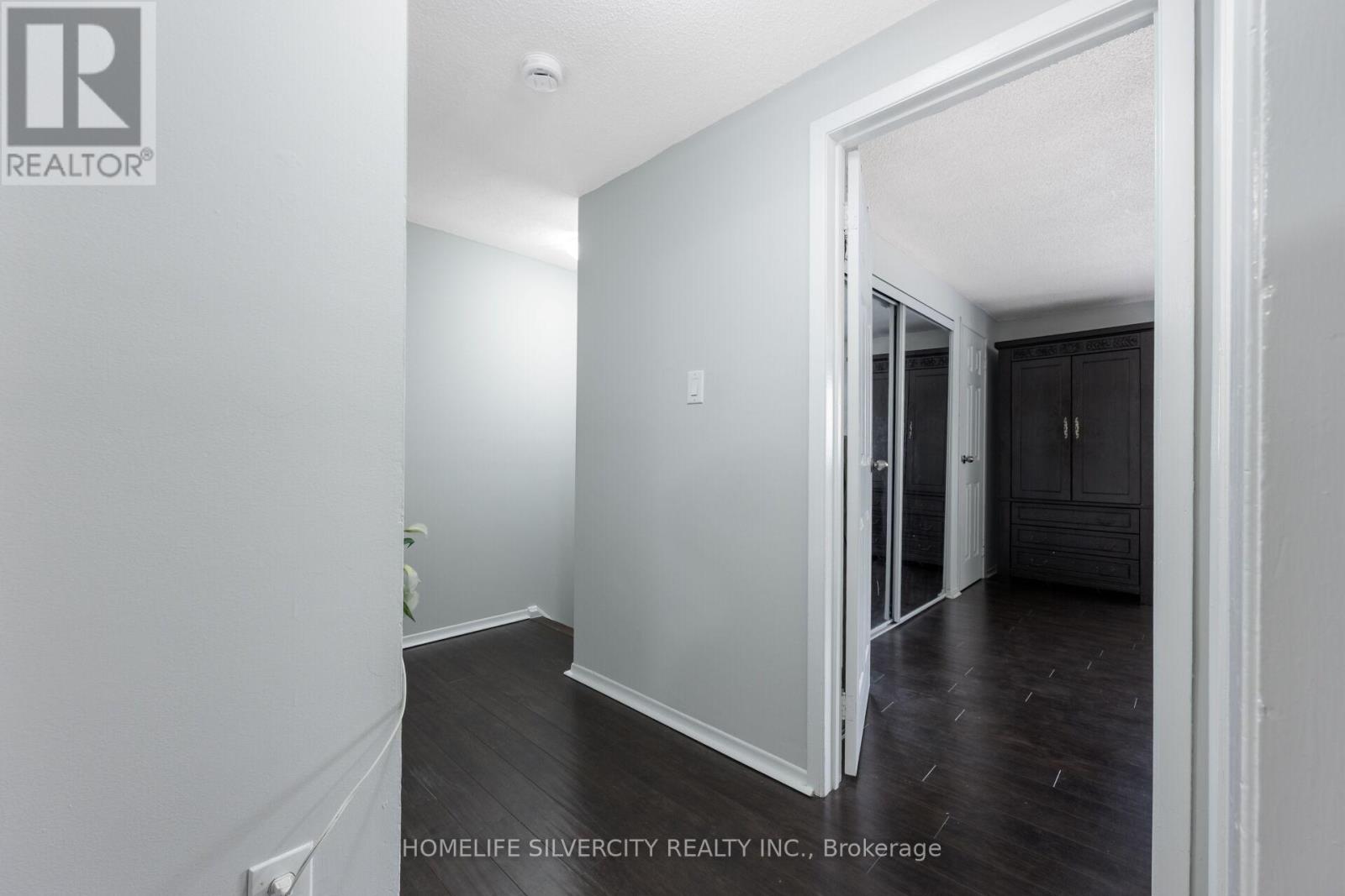 #64 399 VODDEN STREET E - 38