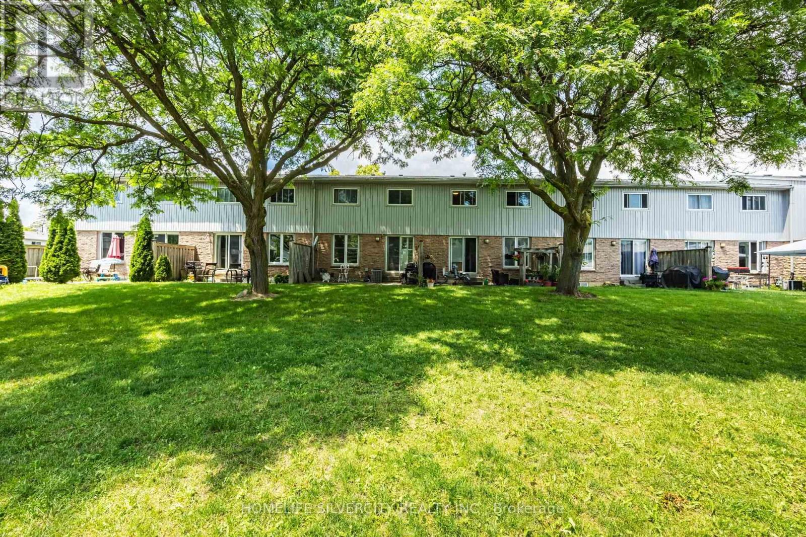 #64 399 VODDEN STREET E - 50