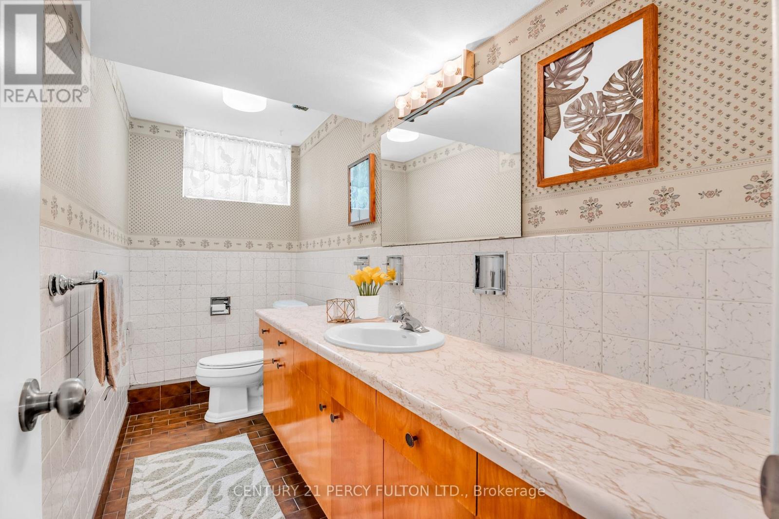 3500 SILVERPLAINS DRIVE - 32
