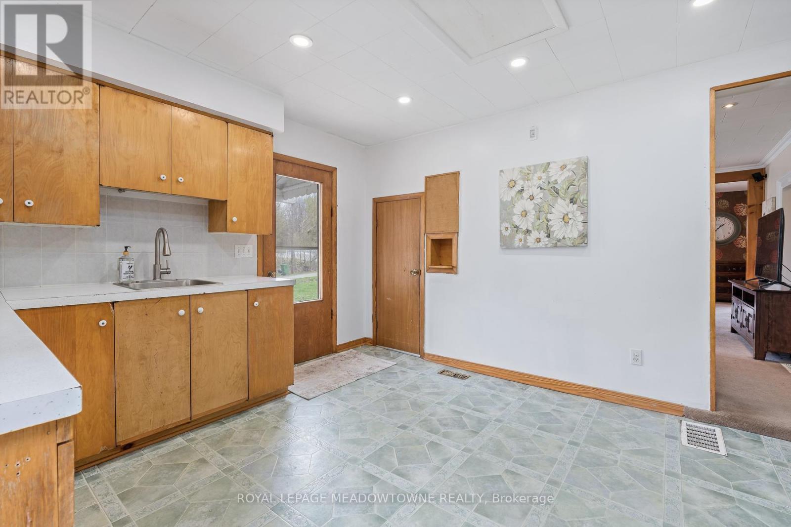 1442 MILL STREET - 10