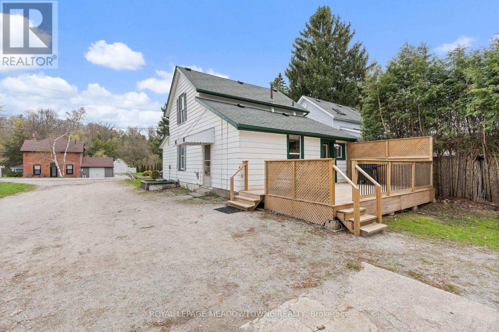 1442 MILL STREET - 36