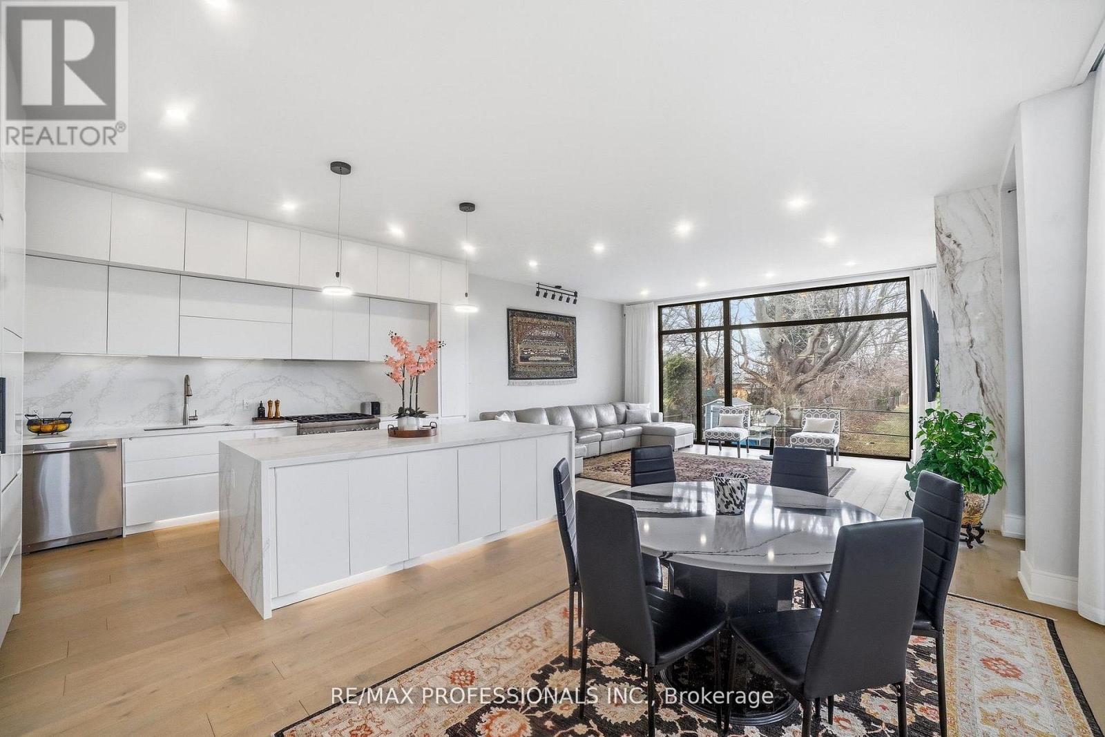 2206 UTLEY ROAD - 11