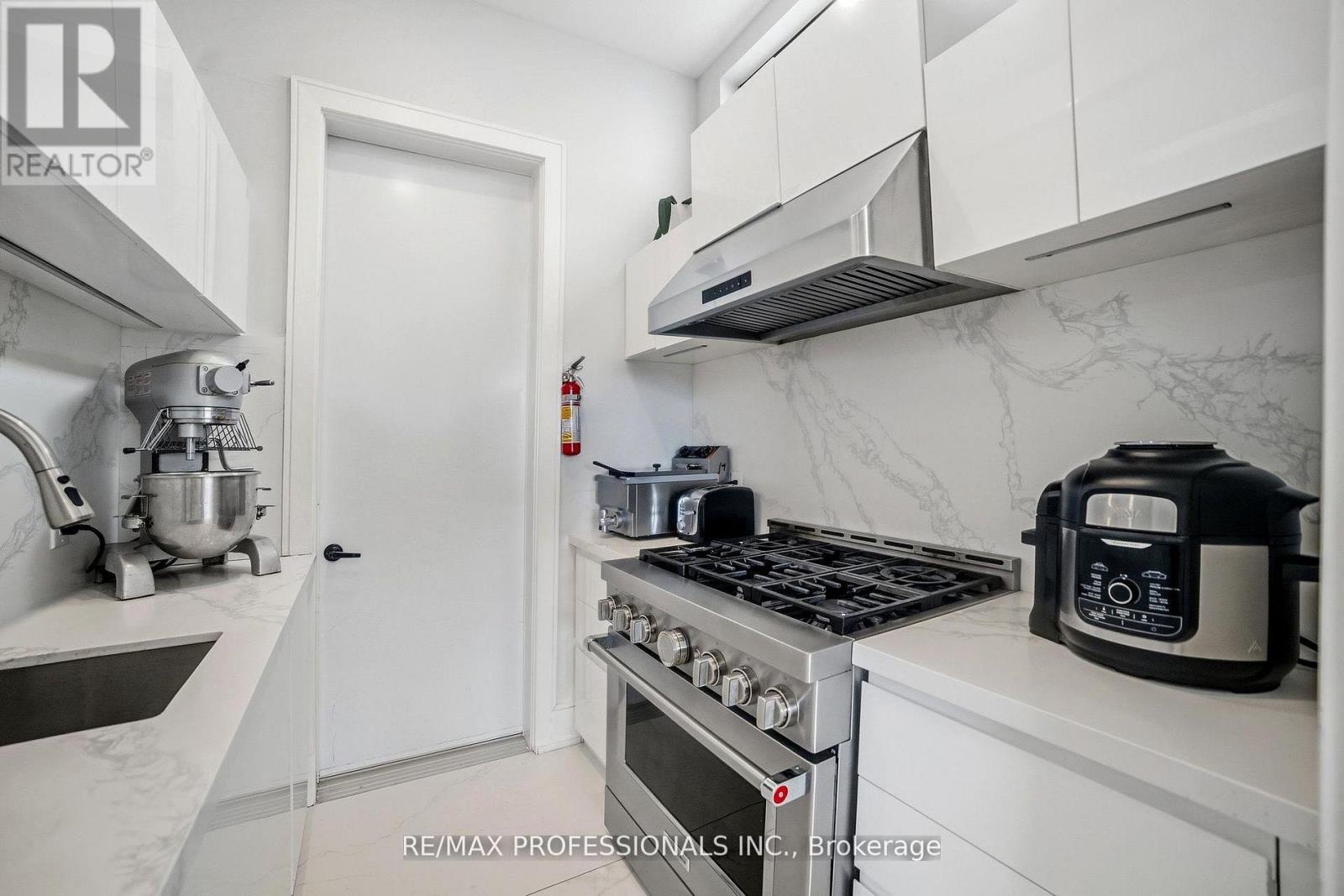 2206 UTLEY ROAD - 14