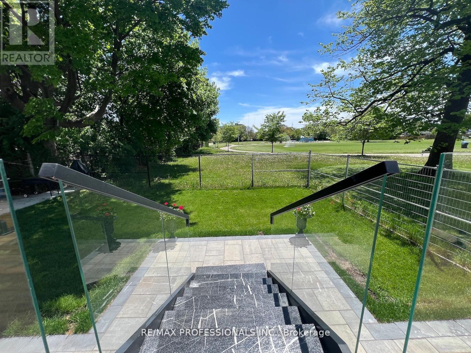 2206 UTLEY ROAD - 20