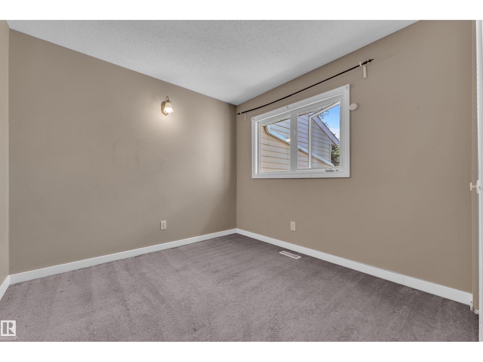 6632 36A AV NW - 26