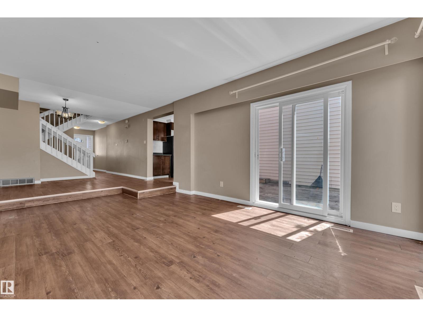 6632 36A AV NW - 11