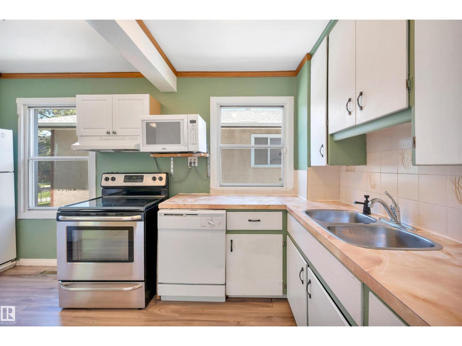 11719 91 ST NW - 6
