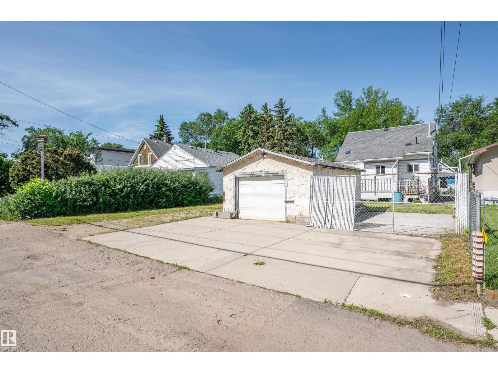 11719 91 ST NW - 43