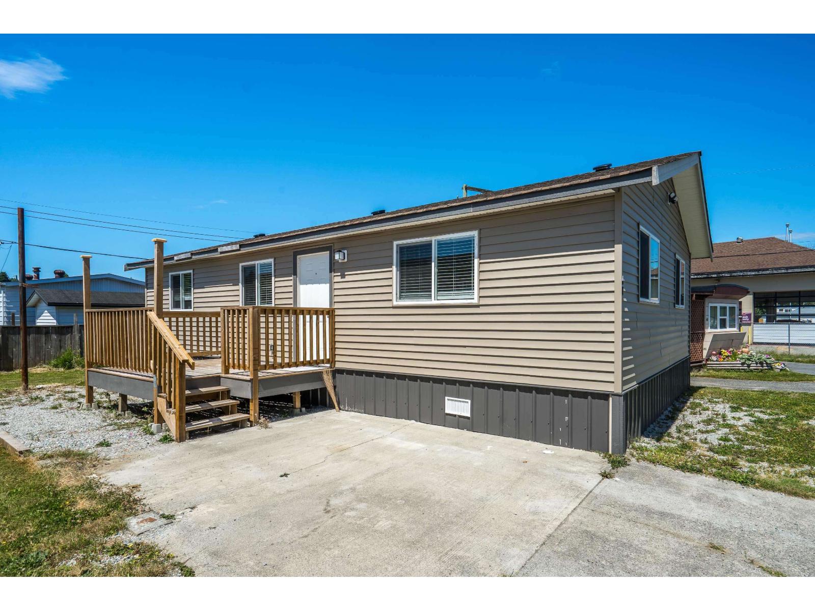 47 26892 FRASER HIGHWAY, Langley