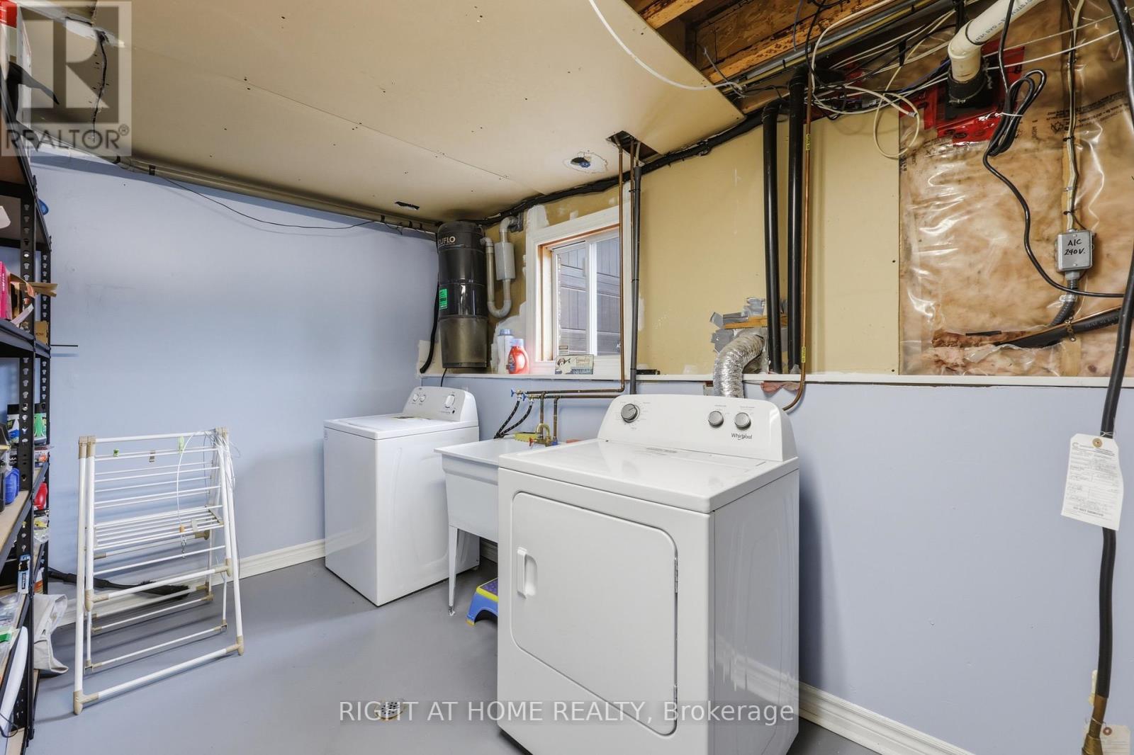 5709 DEERBROOK STREET - Image 26