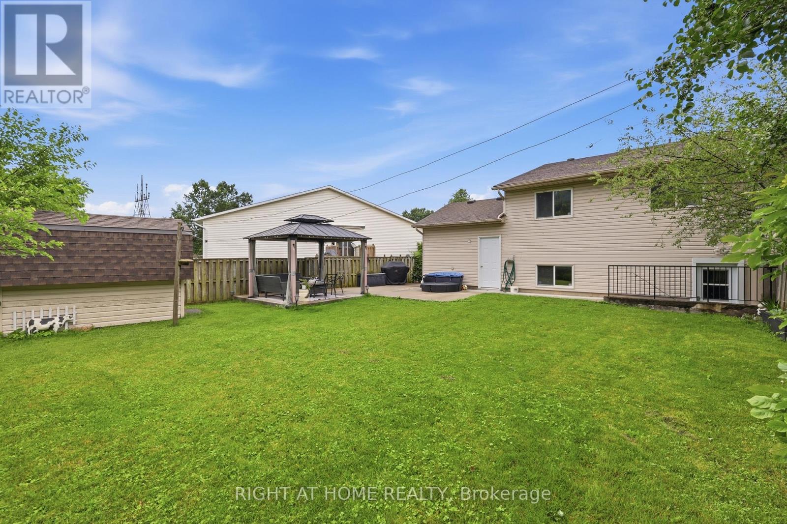 5709 DEERBROOK STREET - Image 31