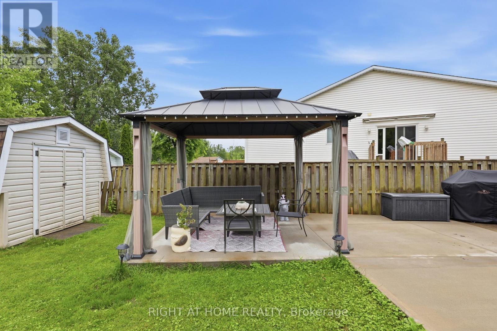 5709 DEERBROOK STREET - Image 33