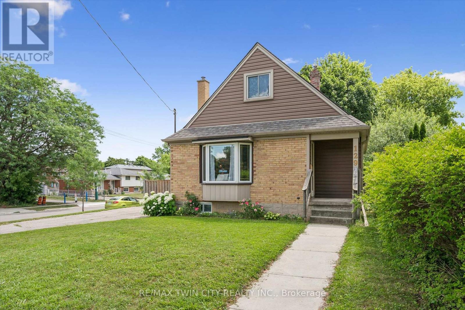 129 FLORENCE AVENUE - 2