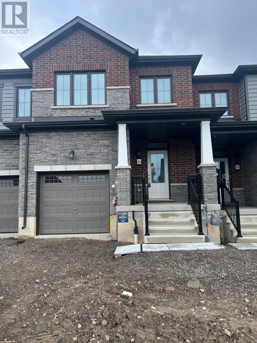 303 STARLIGHT AVENUE — photo 2