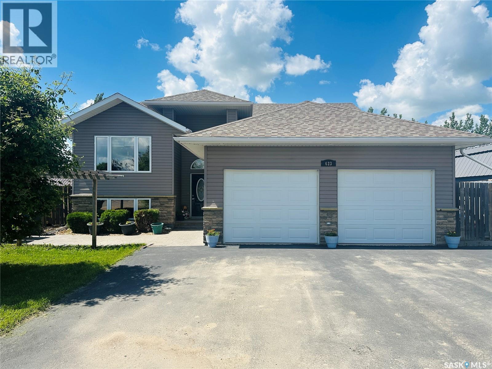 623 Forester CRESCENT - 1