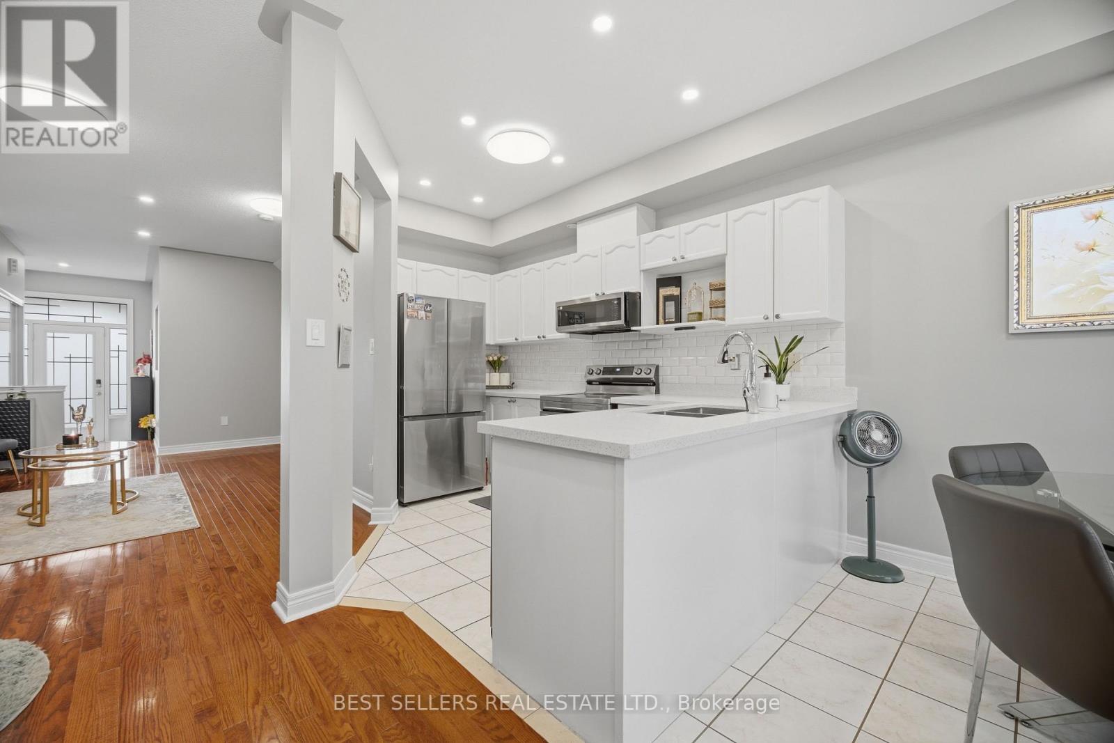 3252 SUNLIGHT STREET - 11
