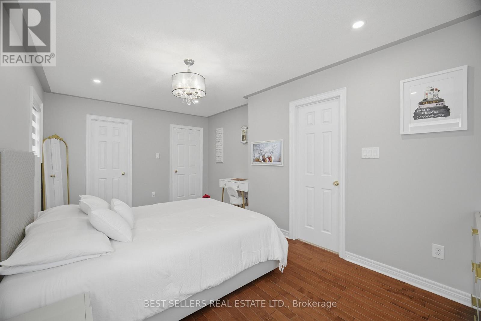 3252 SUNLIGHT STREET - 23
