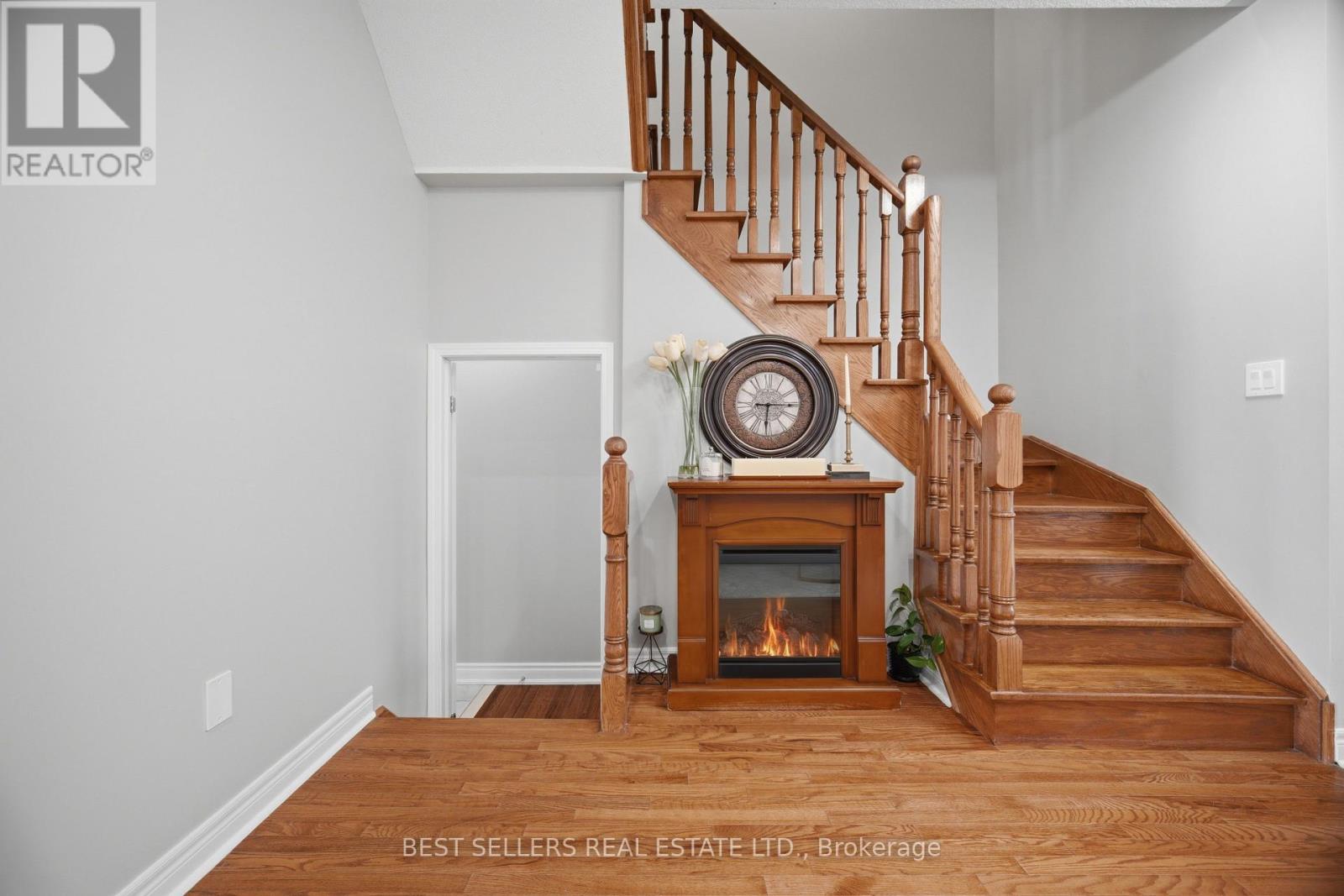3252 SUNLIGHT STREET - 31