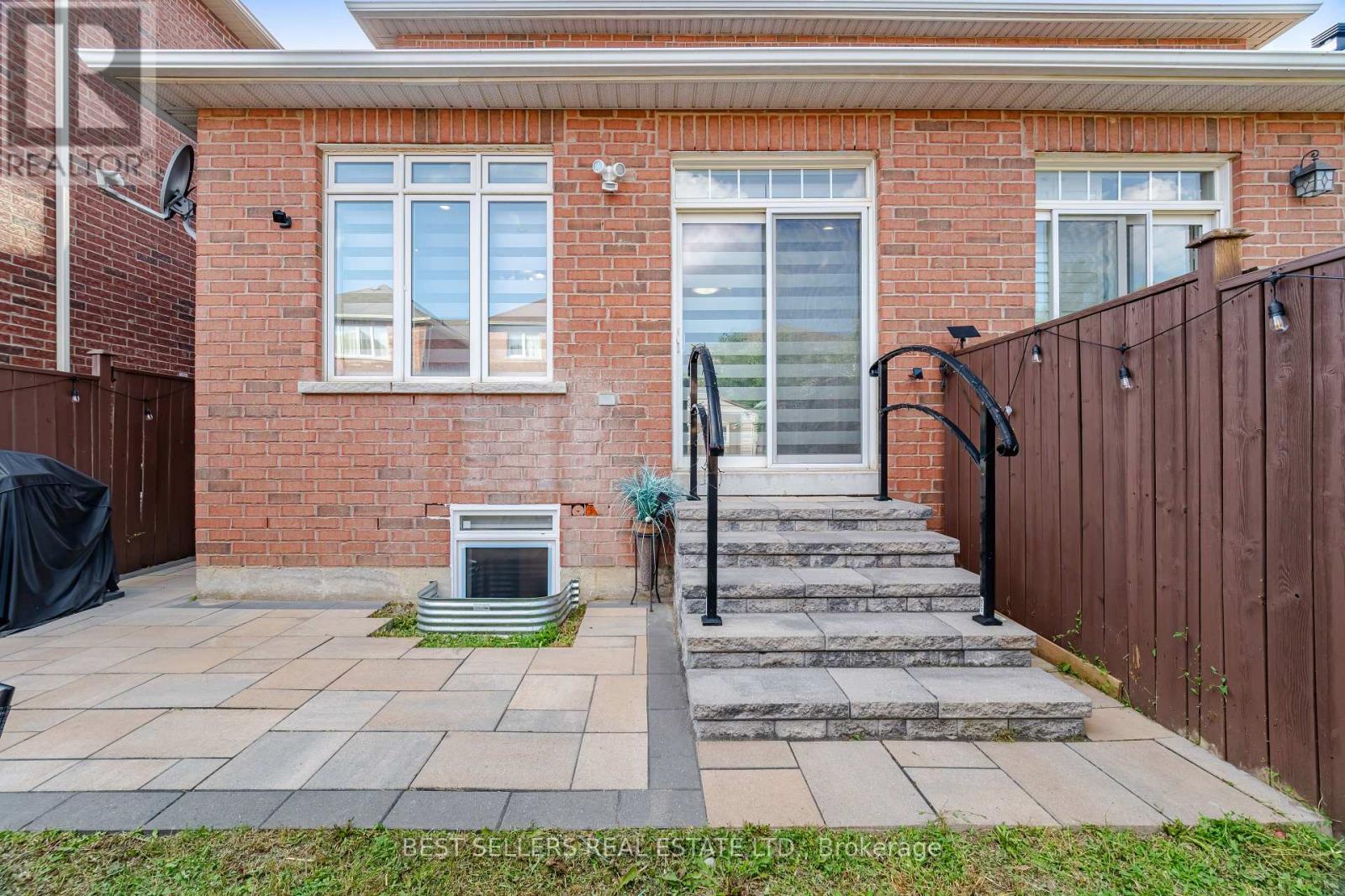 3252 SUNLIGHT STREET - 44