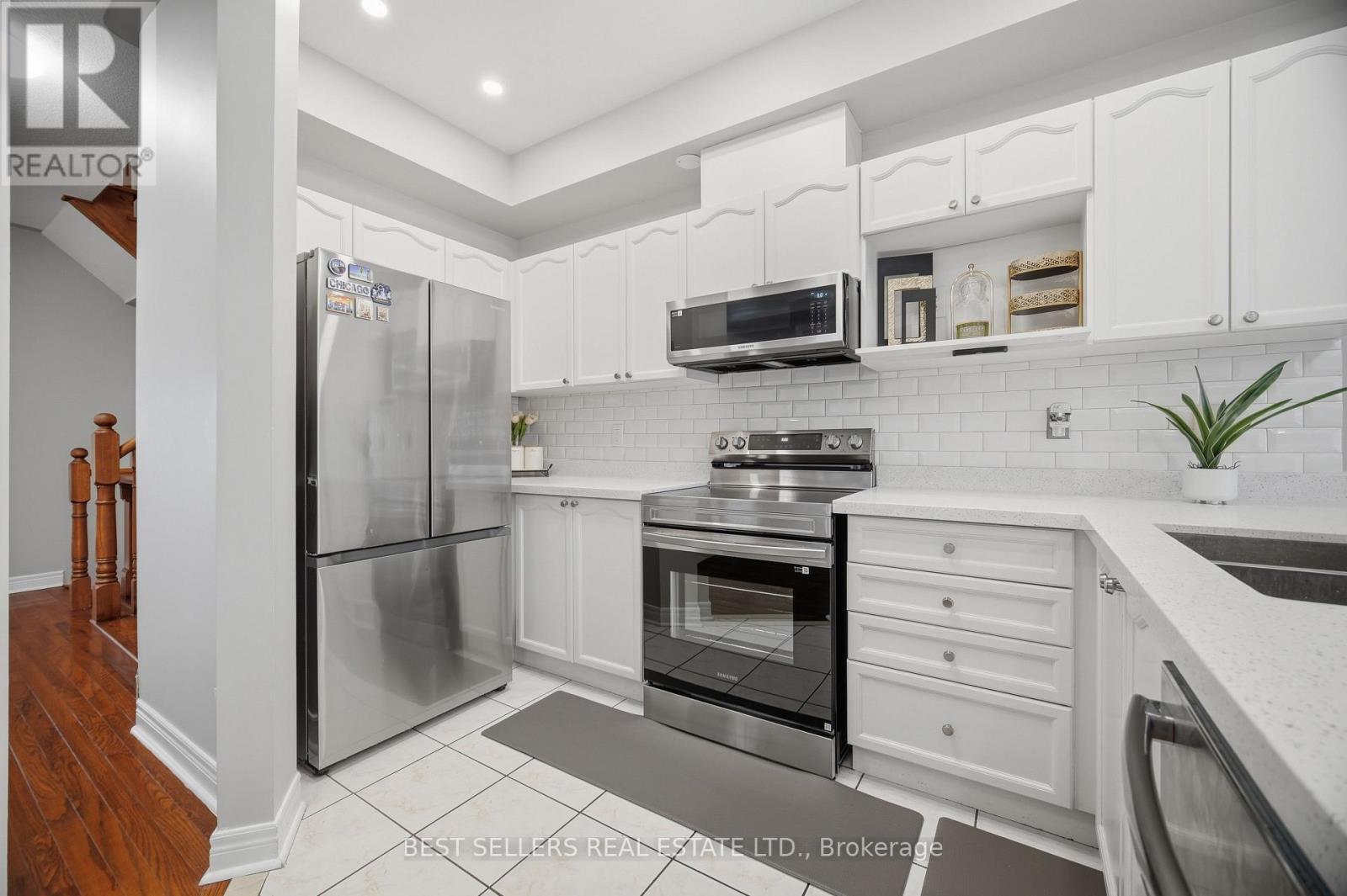 3252 SUNLIGHT STREET - 13