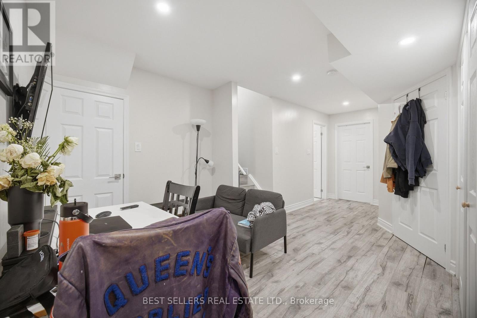 3252 SUNLIGHT STREET - 36