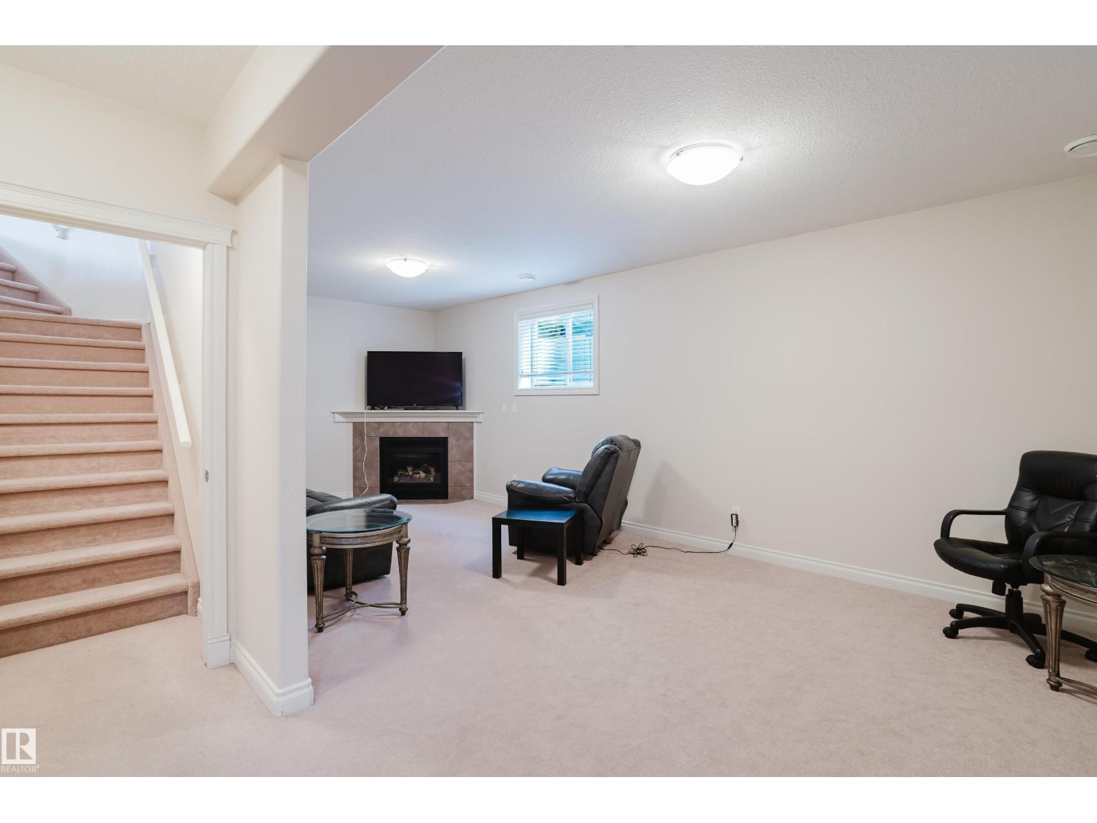 #6 12504 15 AV SW — photo 32
