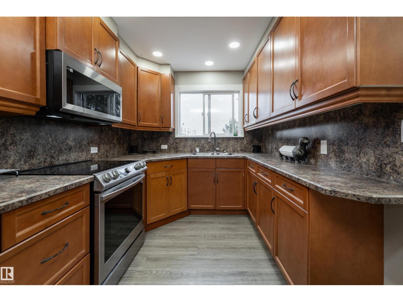 531031 Range Road 195 - 11