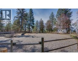 Family room - 5775 Deadpine Drive, Kelowna, BC V1P1A3 Photo 14