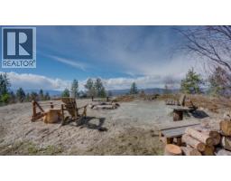 Dining nook - 5775 Deadpine Drive, Kelowna, BC V1P1A3 Photo 15