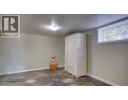 5775 Deadpine Drive, Kelowna, BC V1P1A3 Photo 56