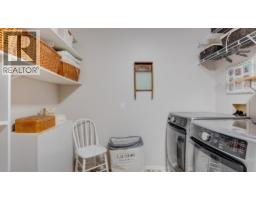5775 Deadpine Drive, Kelowna, BC V1P1A3 Photo 47