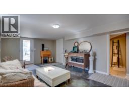 5775 Deadpine Drive, Kelowna, BC V1P1A3 Photo 53