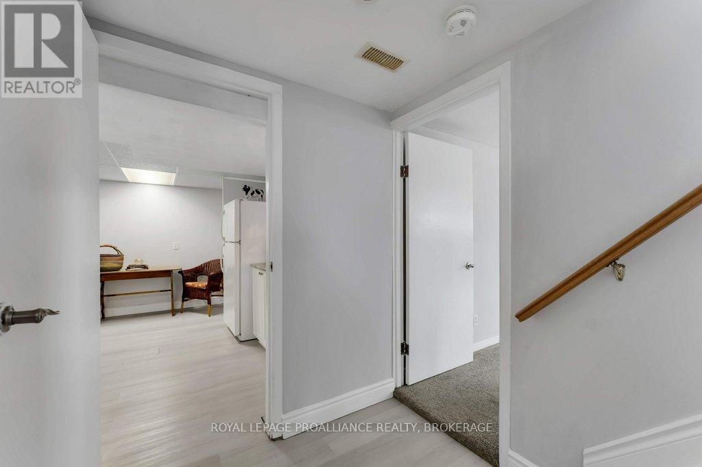 302 ARROWHEAD PLACE - 31