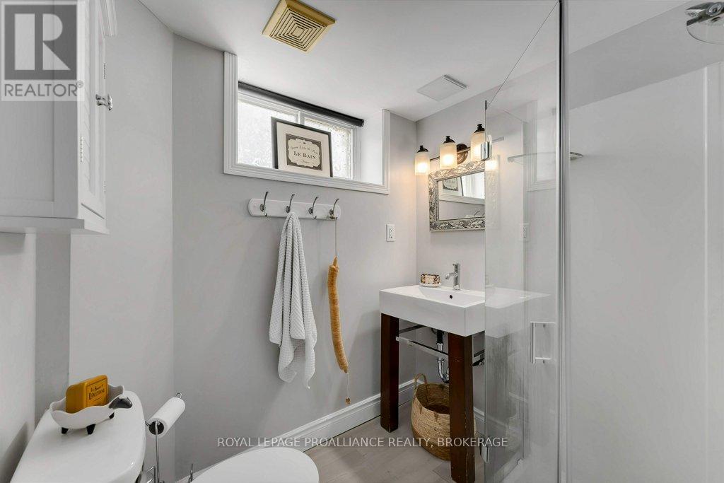 302 ARROWHEAD PLACE - 30