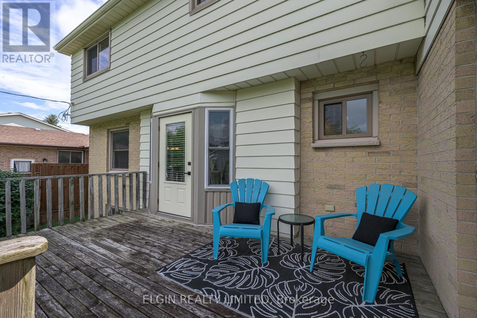 41 LUTON CRESCENT - 10