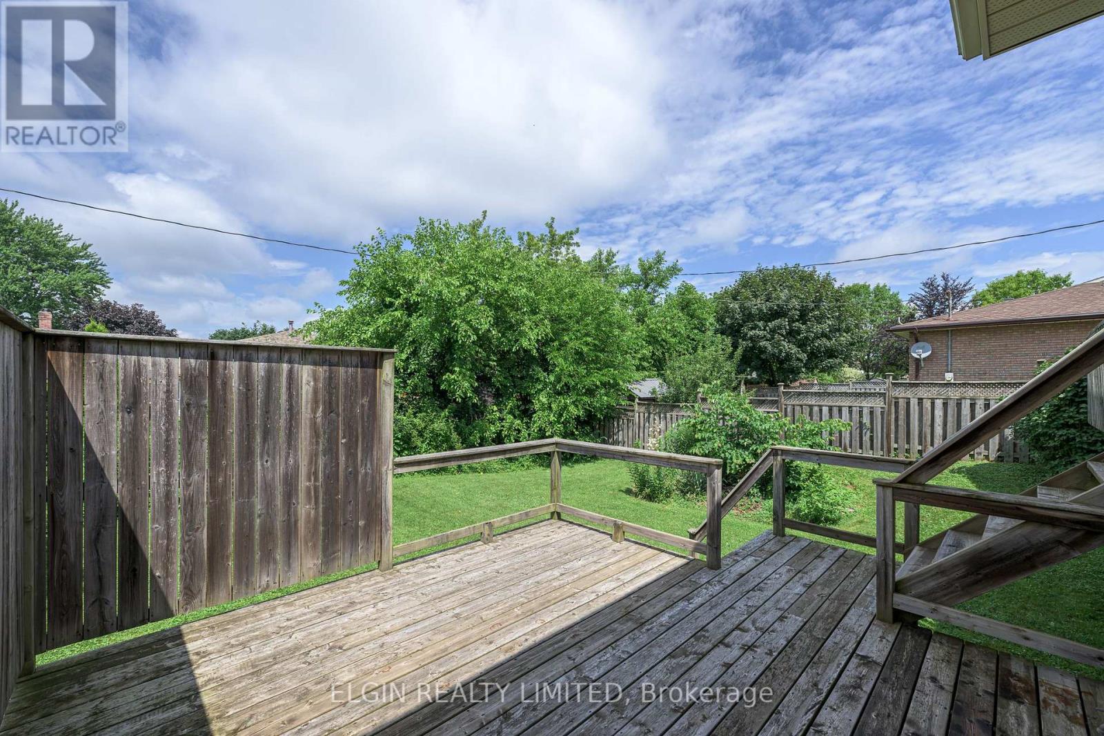 41 LUTON CRESCENT - 9