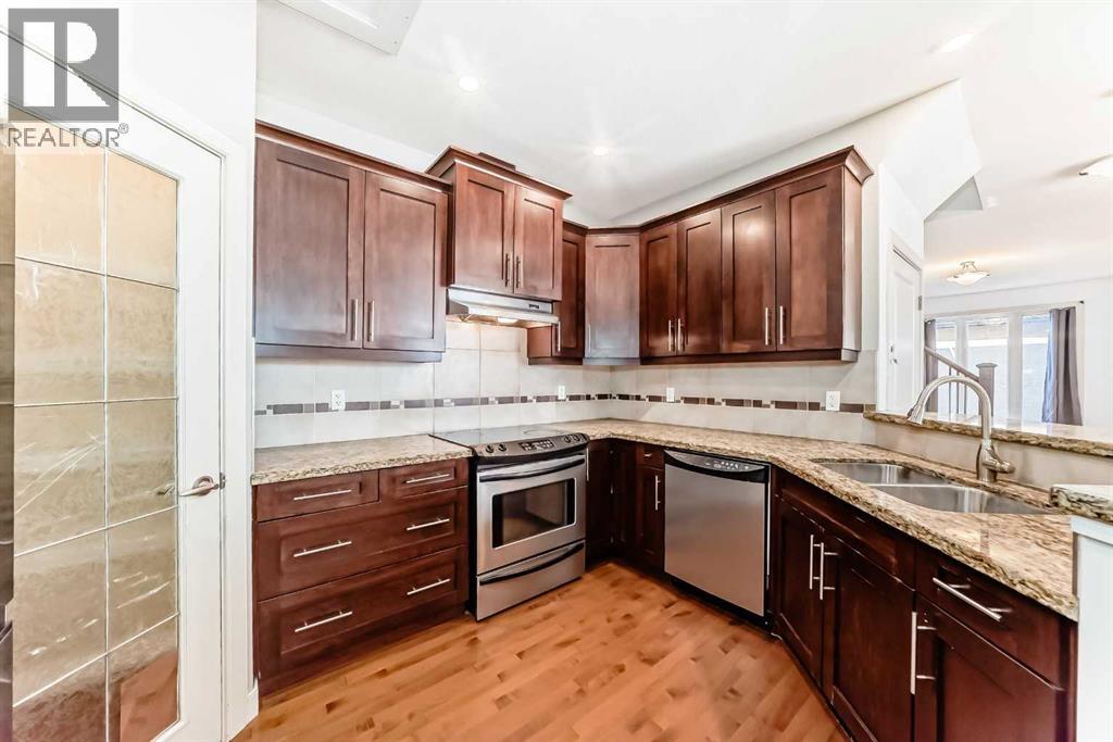#2 1921 30 Street SW - 12