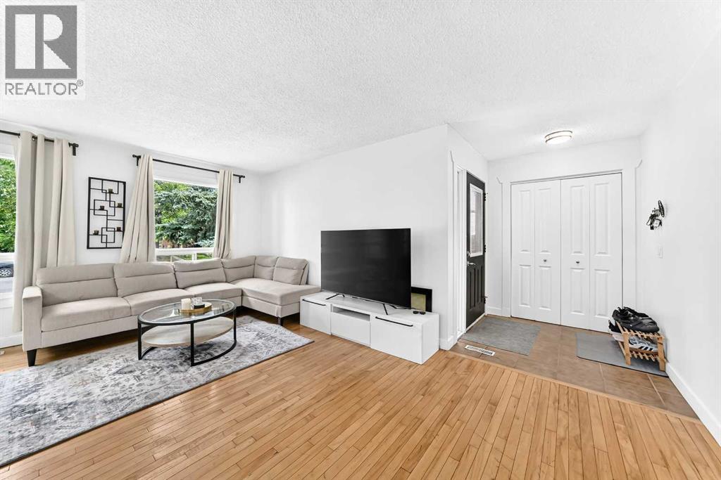 11 Bedford Drive NE - 2